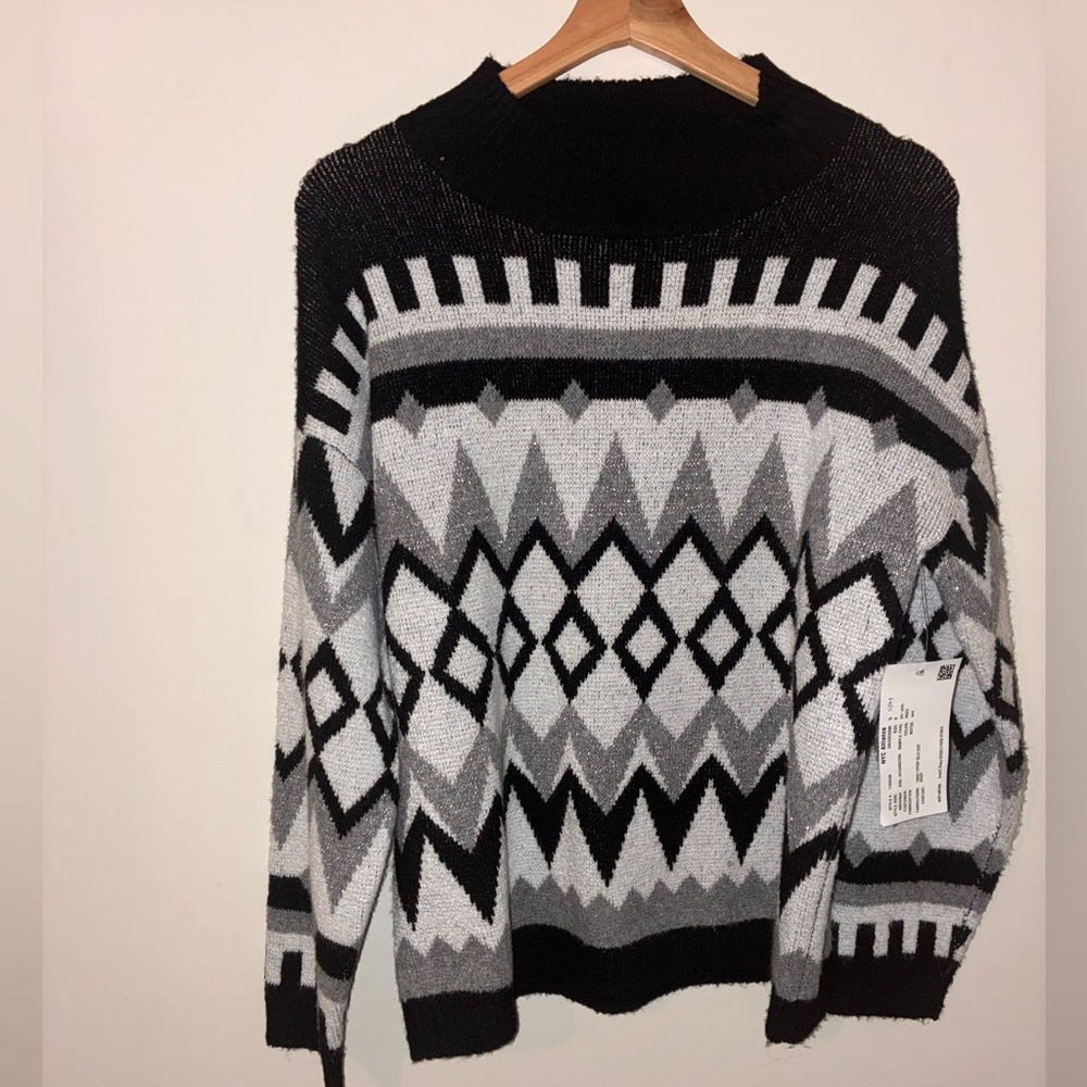 89th & Madison Gray, Black & Silver Knit Sweater – Women’s Medium – NWT